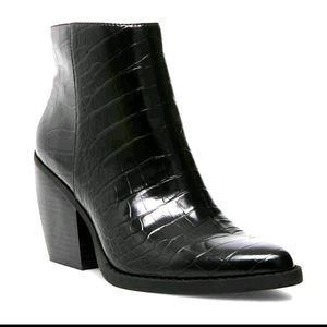 Madden Girl Ankle Snakeskin Bootie. Sz 8.5. NEW